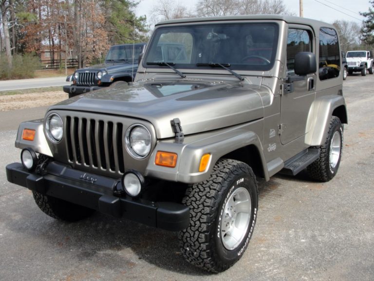 2003 Jeep SAHARA