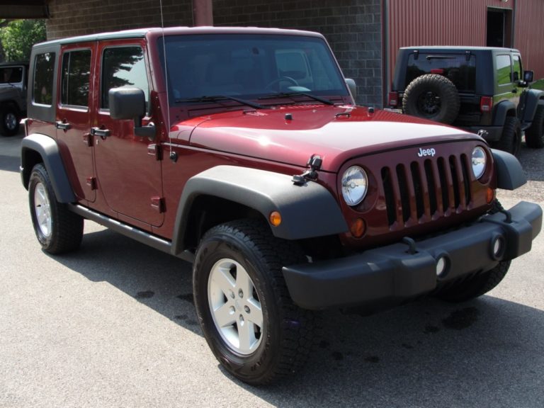 2010 Jeep UNLIMITED SPORT