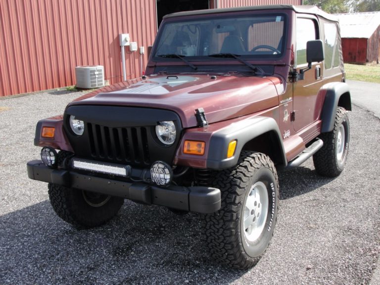 2002 Jeep SAHARA