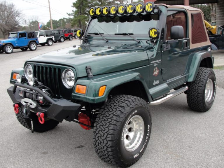 2000 Jeep SAHARA