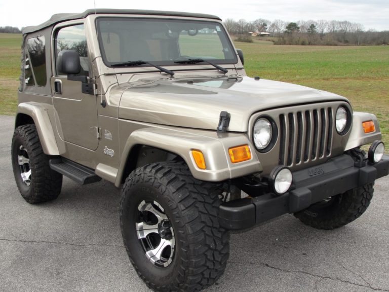 2004 Jeep SAHARA