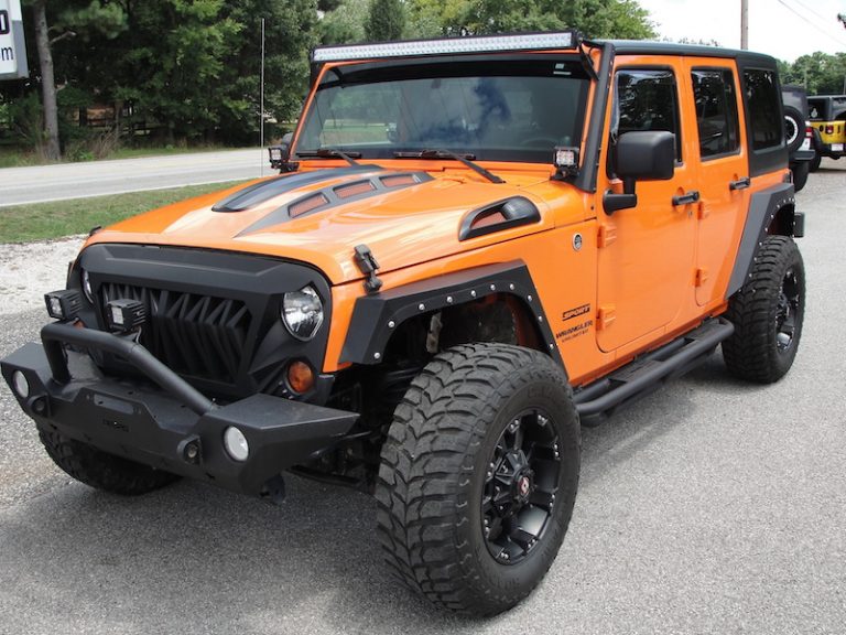 2013 Jeep UNLIMITED SPORT