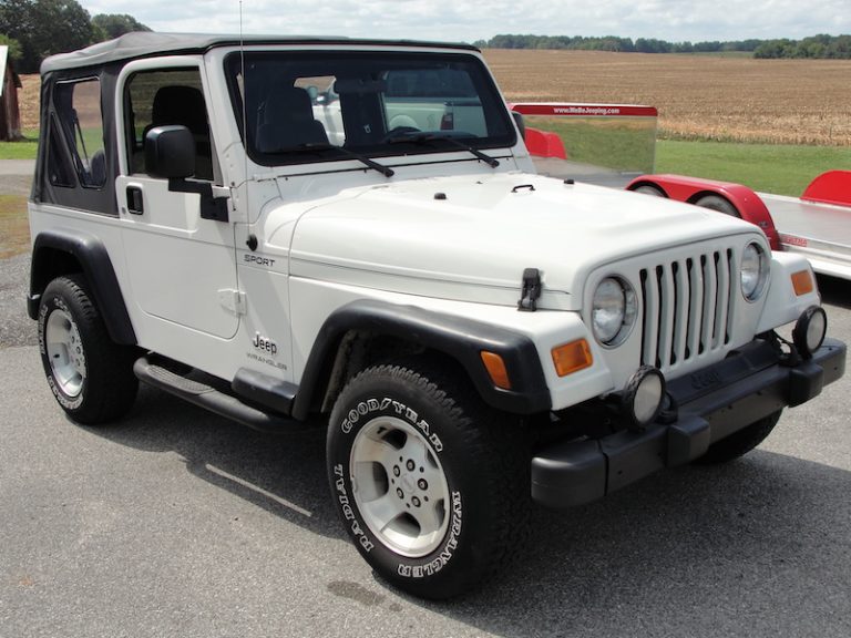 2003 Jeep SPORT