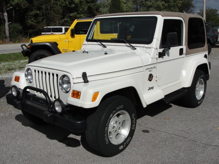 2000 Jeep SAHARA