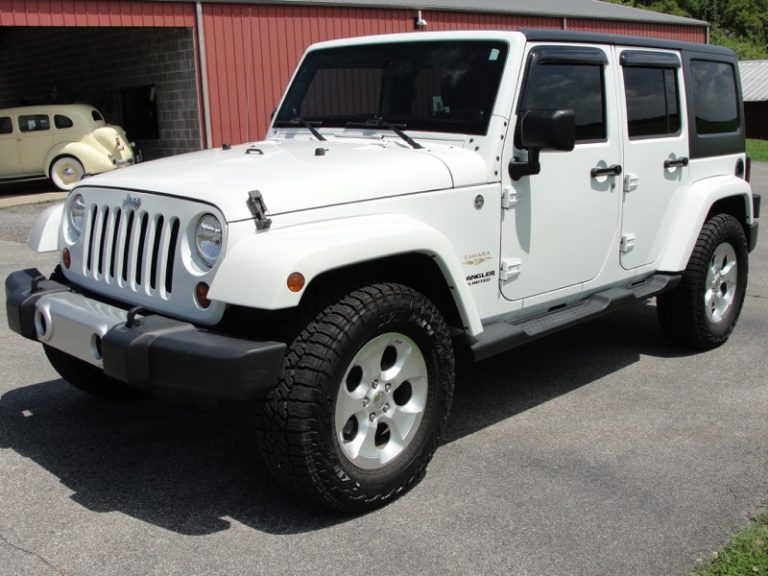 2013 Jeep unlimited sahara