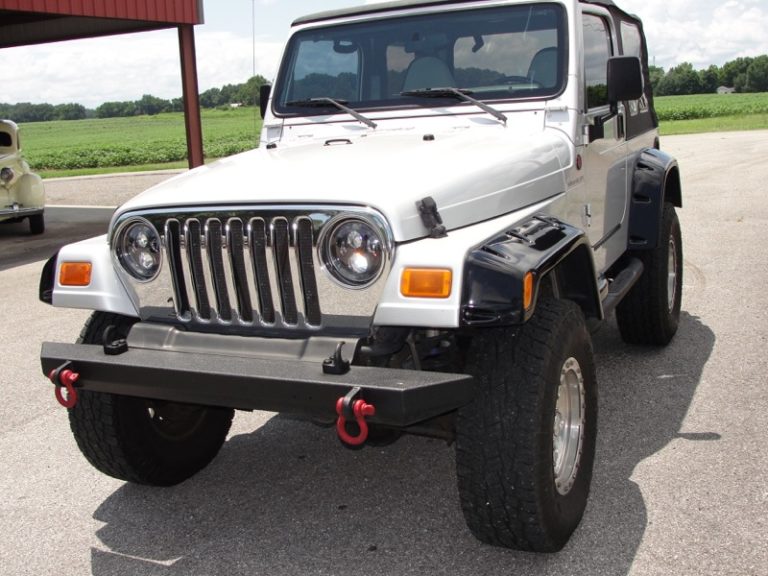 2002 Jeep APEX