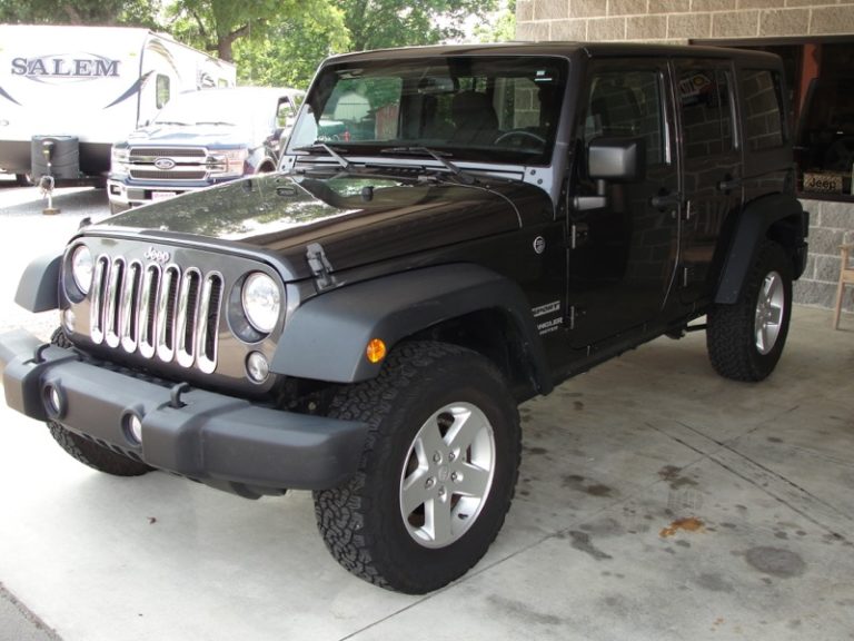 2016 Jeep UNLIMITED SPORT