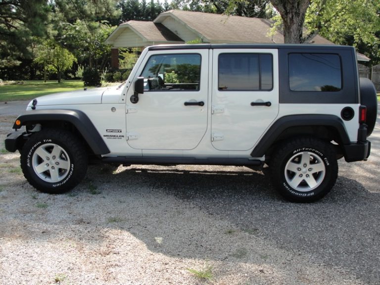 2010 Jeep SPORT