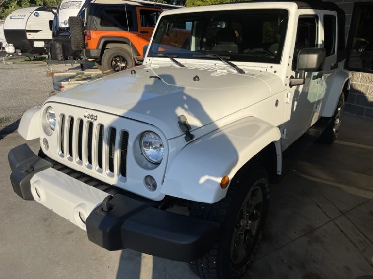 2016 Jeep UNLIMITED SAHARA