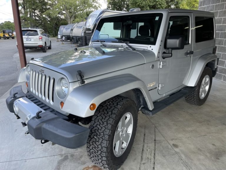 2012 Jeep SAHARA