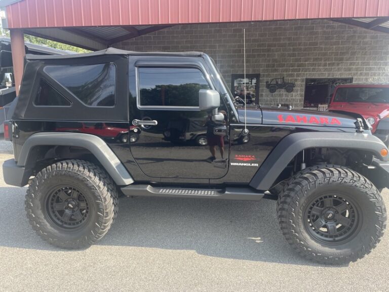 2013 Jeep WRANGLER SAHARA