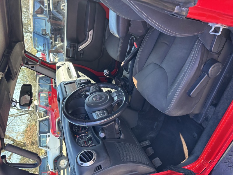 2016 Jeep Wrangler Sahara - Photo 9