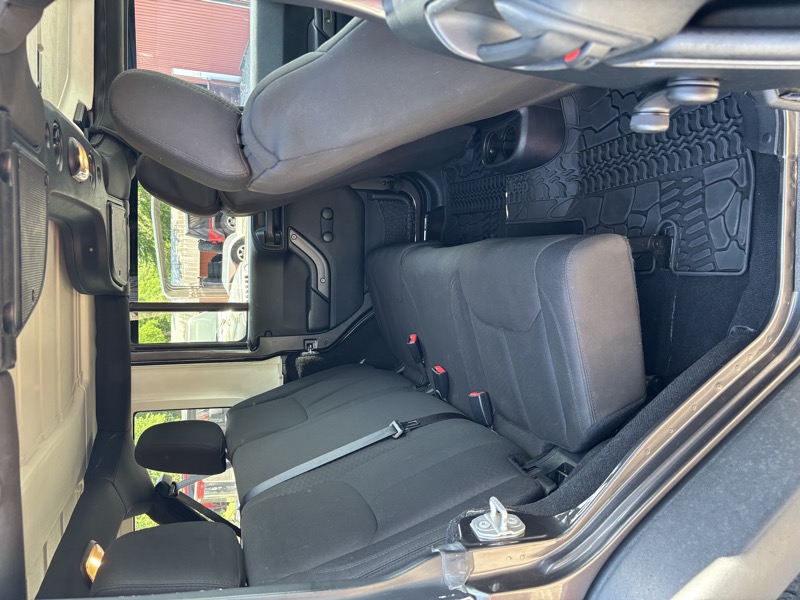 2016 Jeep Wrangler Unlimited Willys Wheeler - Photo 11