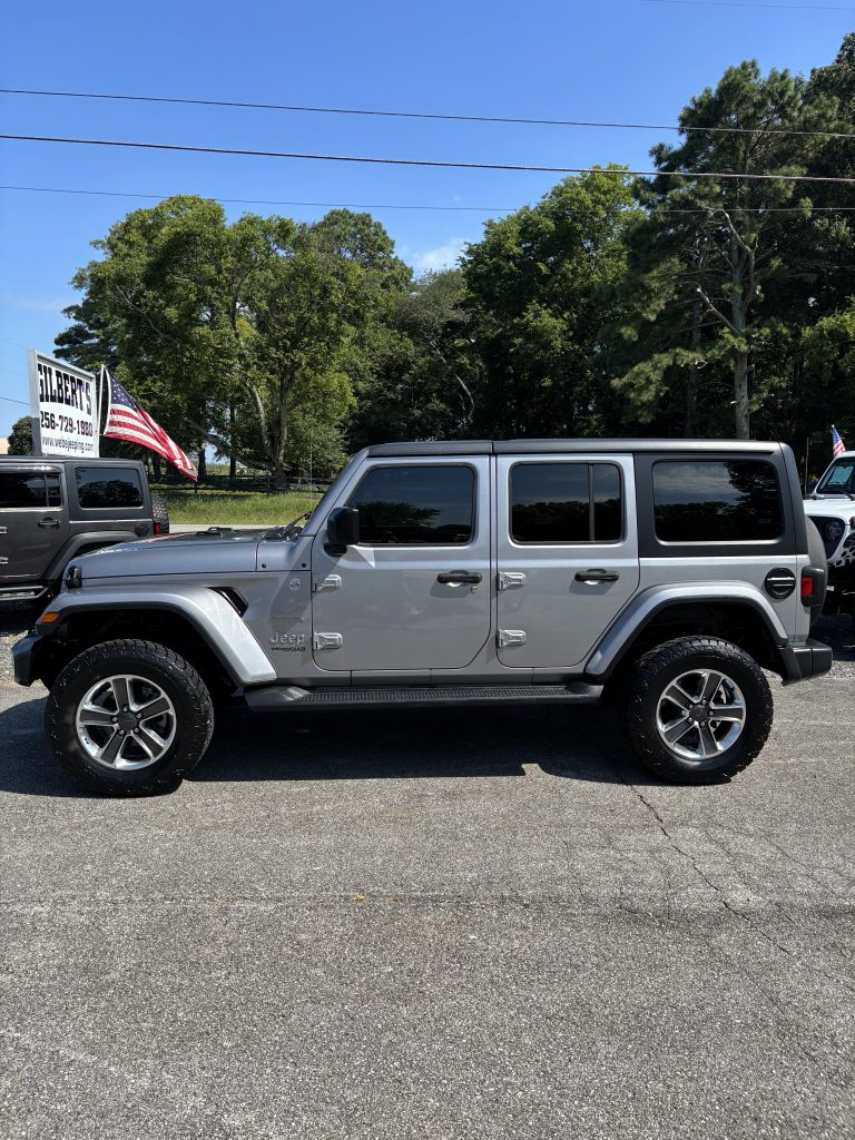 2020 Jeep WRANGLER