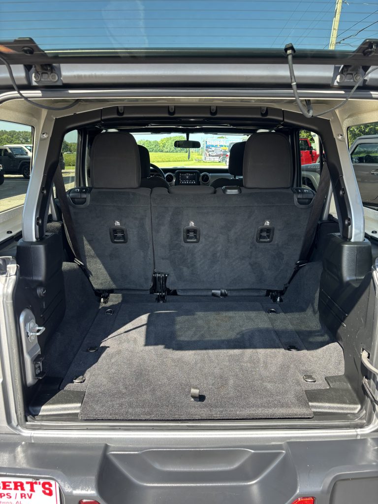 2020 Jeep WRANGLER