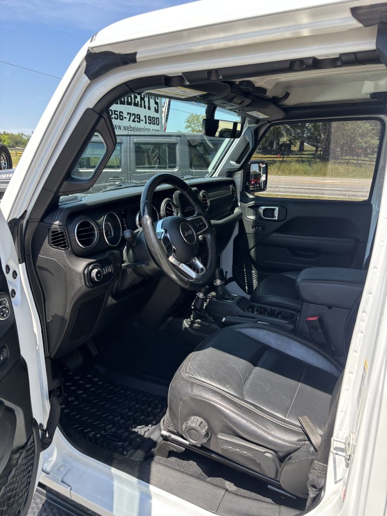 2020 Jeep WRANGLER