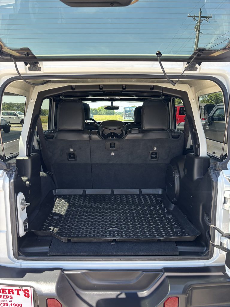 2020 Jeep WRANGLER