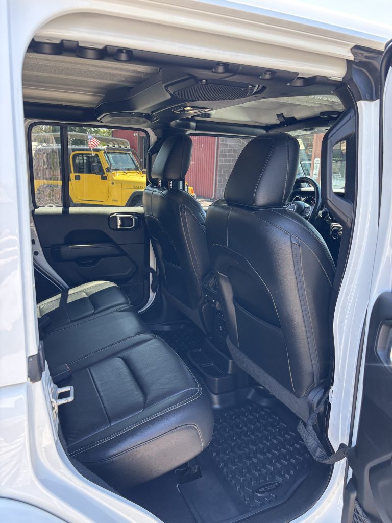 2020 Jeep WRANGLER