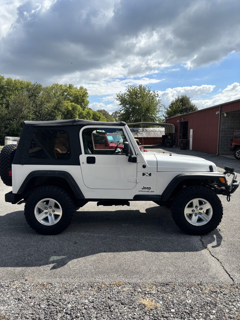 2004 Jeep WRANGLER