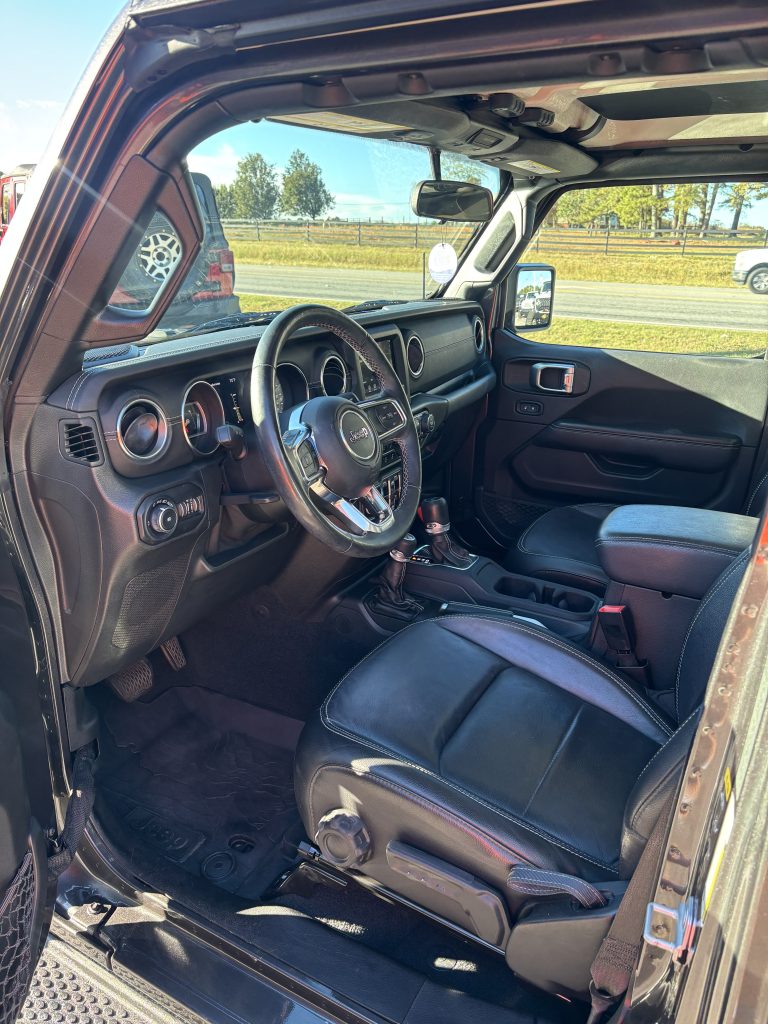 2020 Jeep WRANGLER
