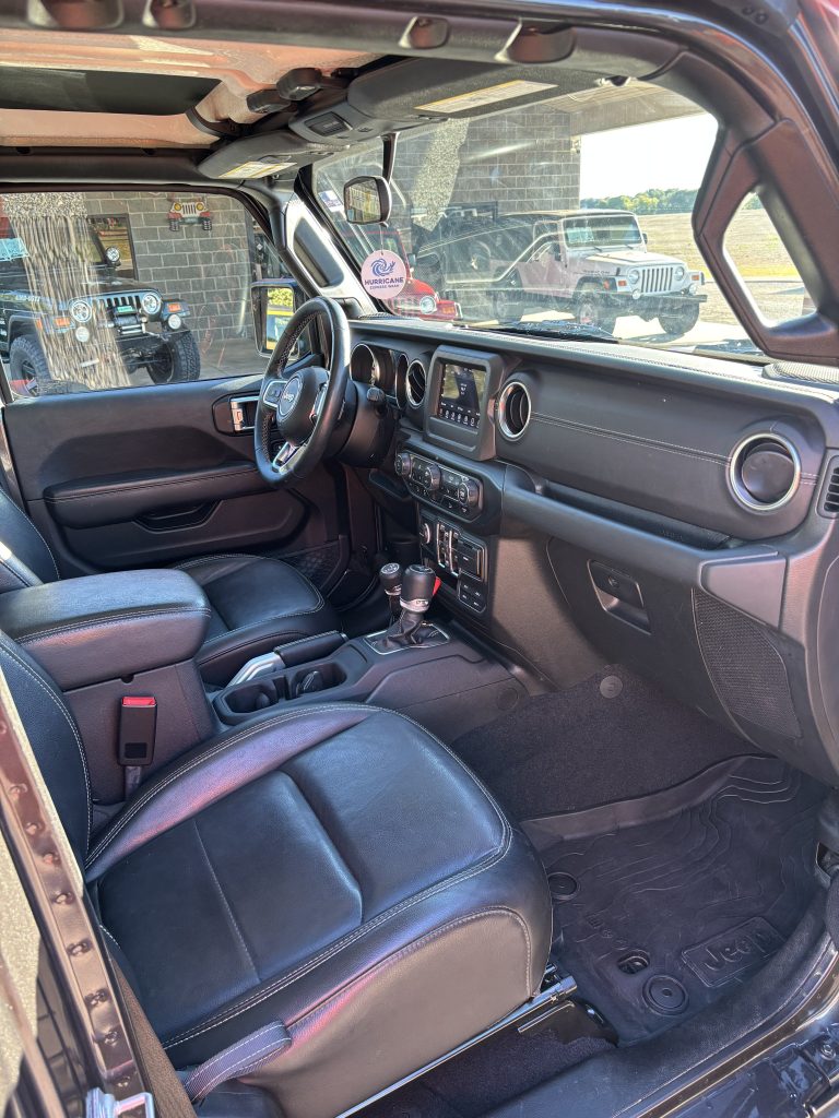 2020 Jeep WRANGLER