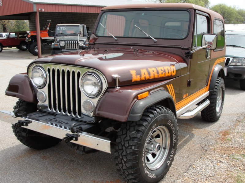 JEEP CJ 7                      STK 813